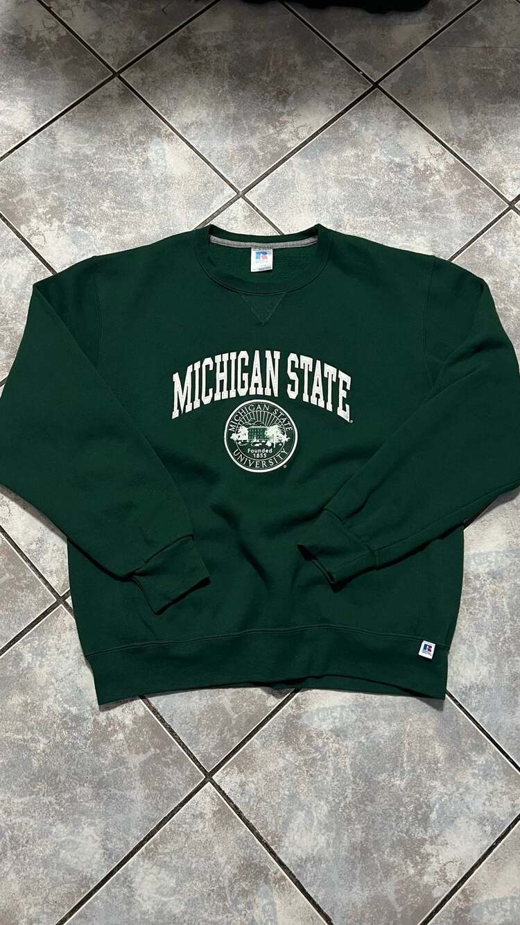 Vintage Y2K Green Russell Athletic Michigan State Crewneck M/L